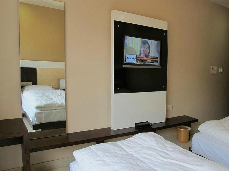 Raj Mahal Inn นิวเดลี ภายนอก รูปภาพ