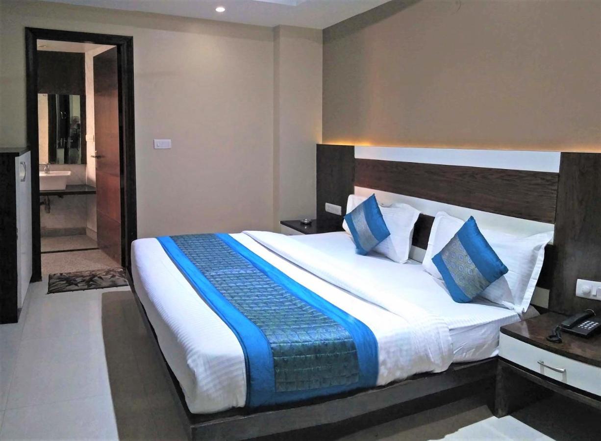 Raj Mahal Inn นิวเดลี ภายนอก รูปภาพ